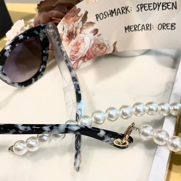 Lele Sadoughi Downtown Cat-eye sunglasses - Picture 9 of 9